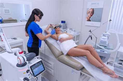 The process depends on damaging hair follicles and the appearance of ipl and laser hair removal treatment undoubtedly has made women's lives much easier. Fotona Laser Hair Removal Treatment | North Toronto Laser ...