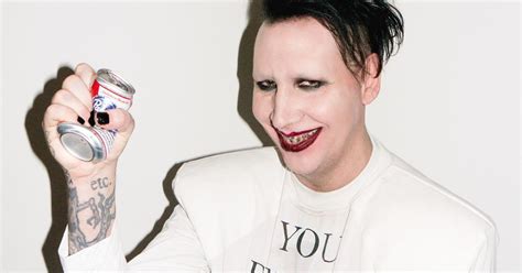 Un Hinchado Marilyn Manson Fue Paparazzeado Con Lindsay Usich En Medio De Fuertes Acusaciones