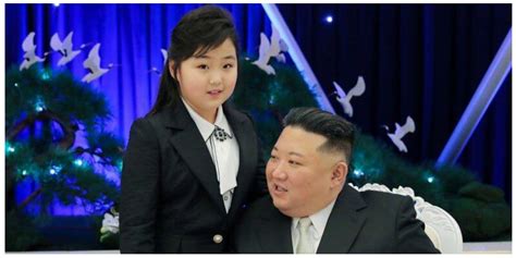 حضور دختر رهبر کره شمالی در آزمایش موشکی غیرمعمول تصاویر