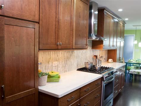 Natural woods make the highest quality kitchen cabinets by far. Ready-to-Assemble Kitchen Cabinets: Pictures, Options ...