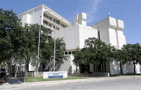 Bexar Plans Retirement For Old Jail San Antonio Express News