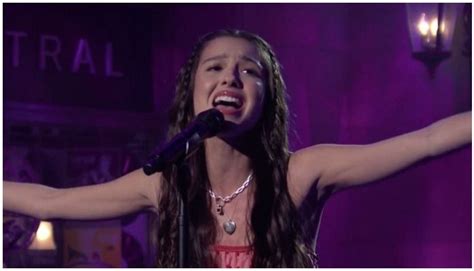 Olivia Rodrigo Makes Stunning ‘saturday Night Live Debut—watch