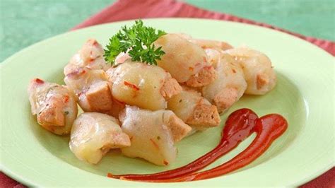 Cilok ini dilumuri dengan sambal goang yang terasa pedas, dijamin bikin kamu ketagihan tidak perlu membelinya, kini kamu bisa membuatnya sendiri di rumah dengan resep praktis di bawah ini. Resep Kreasi Cilok Empuk dan Kenyal, Simak Bahan dan Cara Membuatnya - Tribunnews.com