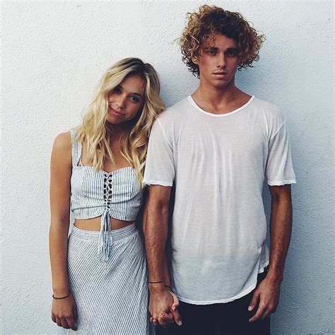 While alexis and jay broke up in 2016, they had a major public falling out in the early part of 2017. Jay Alvarrez and Alexis Ren Sexy Instagram Pictures ...
