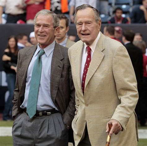 George H W Bush El Presidente Que Gobernó Eeuu Durante El Fin De La Guerra Fría Y La Guerra