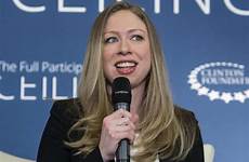 clinton chelsea she expecting pregnant says
