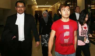 He became famous for a blog publicising his sexual activities with his girlfriend, and later became controversial for his criticism of islam, leading him to flee his country and seek political asylum in the united states. WikiSabah: No bail for Alvivi an 'overkill', say lawyers