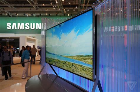 Samsungs Bendable Tv Is More Impressive Flat Than Curved The Verge