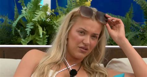 Love Island Viewers Share Same Complaint As Molly Appears To Cry Over Nothing Daily Star