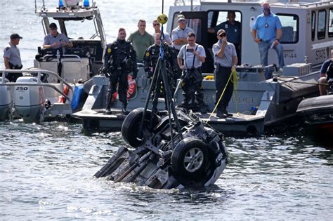2 Bodies Recovered From Sunken Car Near Boston Seaport
