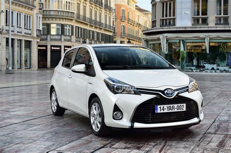 Đánh Giá Toyota Yaris 2015 Ngập Tràn Công Nghệ