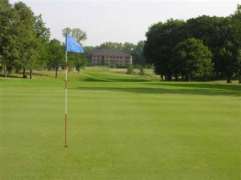 As a psychology major at the university, i truly felt supported by all the faculty and staff that i was in contact with on a daily basis. University of Minnesota Les Bolstad Golf Course in Falcon ...