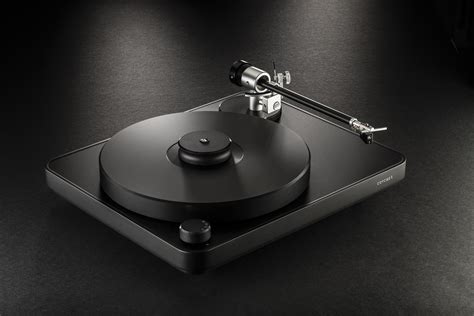 Clearaudio Concept Turntable With Satisfy Tonearm And Concept V2 Mm