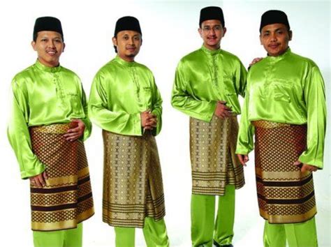 Maylasian Muslims Traditional Outfits Malaysian Clothes Culture