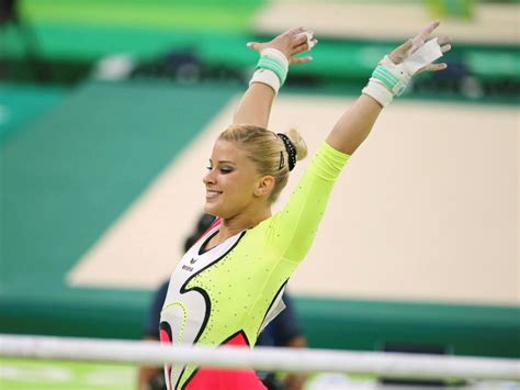 Ha rappresentato la germania ai giochi olimpici di londra 2012, dove è arrivata sesta alle parallele e decima nel concorso individuale. Turnen: Elisabeth Seitz und Marcel Nguyen sind Turner des ...