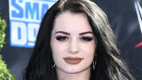 Ex Wwe Star Paige Reveals Uncle Died In Brothers Arms At Charity Fight