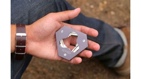 Sleek Lightweight Build And Unintrusive All Pocket Fitting Key Holder