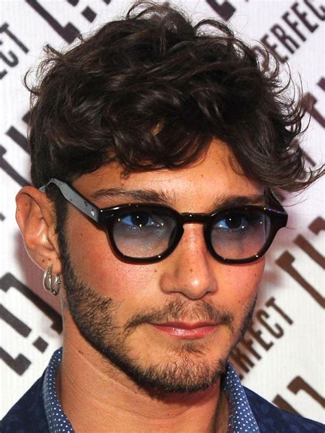 Stefano de martino e mariacarla boscono vivono insieme? Stefano De Martino, biografia