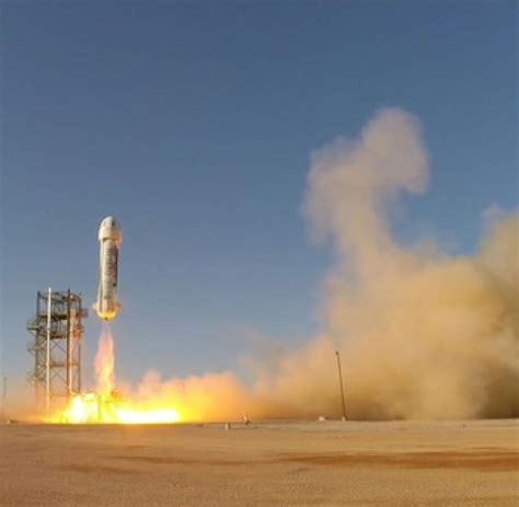 Jeff bezos gelang ein test mit einer wiederverwendbaren rakete. Wissenschaft: Jeff Bezos gelingt Test mit ...