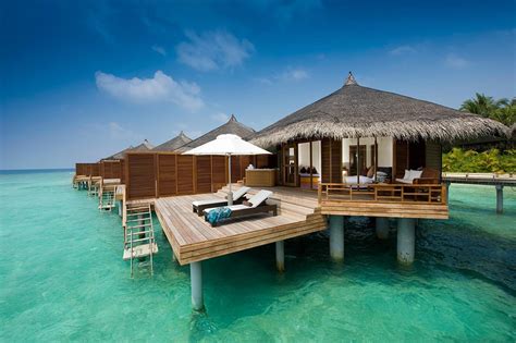 Best Resorts In The Maldives And Practical Travel Tips