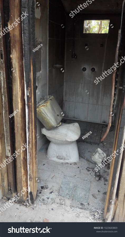 Melted Toilet Burned Down Room Ashes Stock Photo 1023683869 Shutterstock