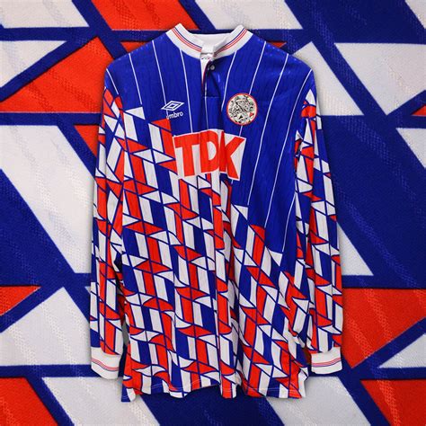 In the 2020 campaign the name changed to 'red bull bragantino'. Ajax 1990-Inspired | Insane Bragantino Clube do Pará 2019 ...