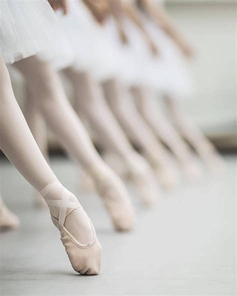 Ballet Pointe Shoes Wallpaper