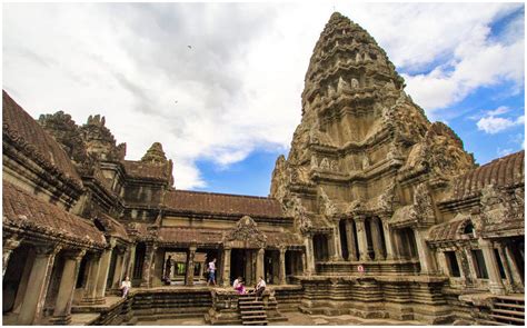 Angkor Wat Lun Des Plus Grands Monuments Religieux Du Monde