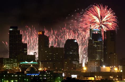 Nashville Fireworks 7 4 01 Downtown Nashville Buildings Flickr