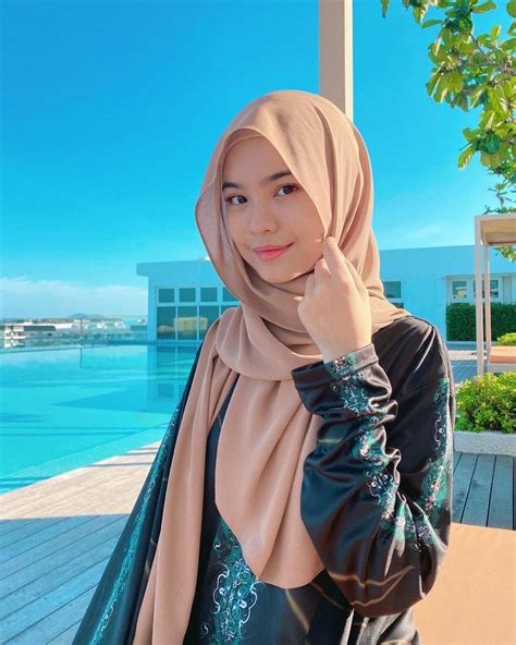 Beautiful Muslimah Girl In 2022 Foto Gadis Cantik Wanita Bergaya Gadis