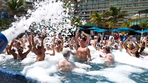 Foam Party En Hard Rock Hotel Cancun Youtube