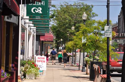 Shopping District In Downtown Alpena Michigan The Michigan Flickr