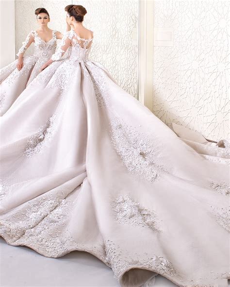 Ball Gown Wedding Dresses With Long Trains