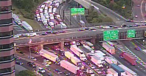 Extensive Delays On Cross Bronx Expressway After Tractor Trailer Crash