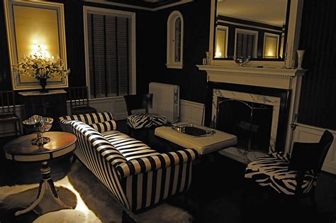 Creative Black And White Striped Room With Simple Decor Interior
