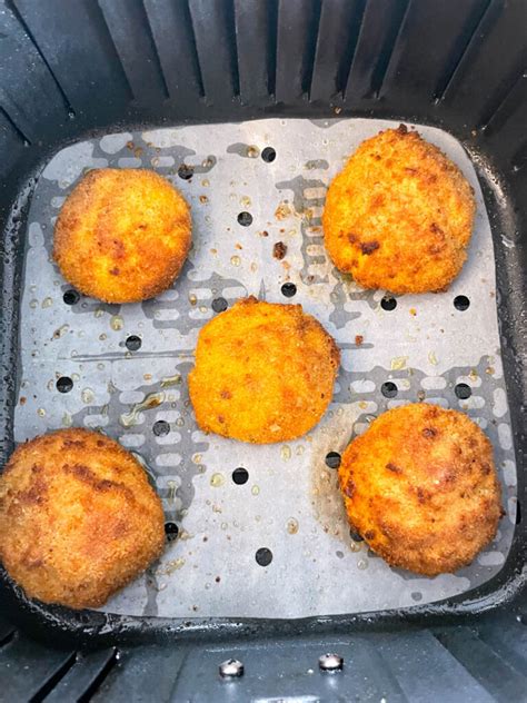 Don't get me wrong, i will still order hush puppies at the restaurants without apology, because yolo. Air Fryer Hush Puppies + {VIDEO}