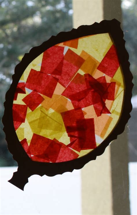 Fall Craft for Toddlers and Preschoolers: Leaf Sun Catcher