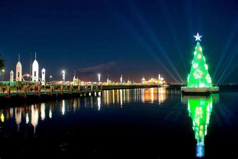 The Geelong Floating Christmas Tree Returns Vistek Structural Engineers