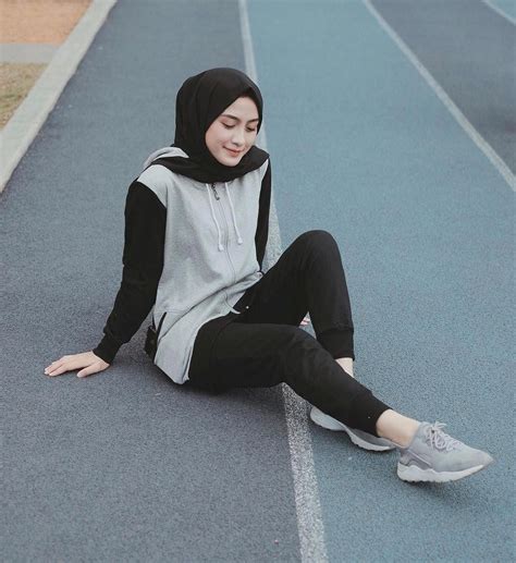 30 Ide Keren Sporty Ootd Jogging Hijab Angela T Graff