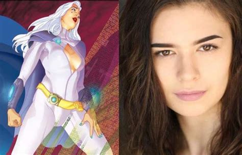 SDCC Supergirl Casts Nicole Maines As TV S First Transgender Superhero