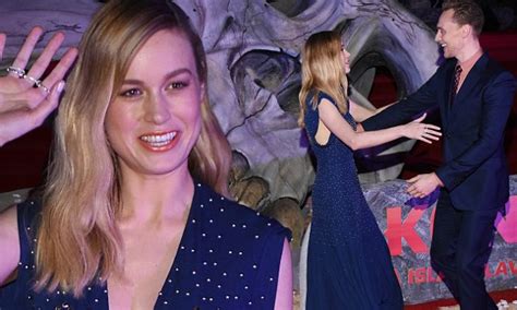 Brie Larson Hugs Tom Hiddleston At Kong Premiere Daily Mail Online