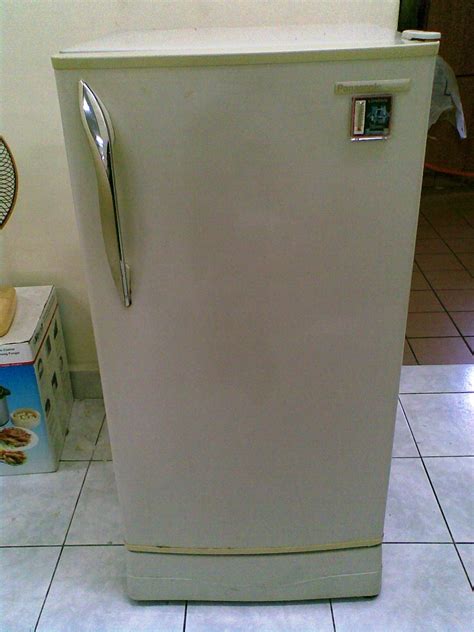 Anda boleh datang ke kedai kami jika ada keperluan suntuk untuk membaik pulih mesin basuh atau peti sejuk anda. Barang Terbaik Sahaja !!: (SOLD!) Peti Sejuk Panasonic 1 Pintu