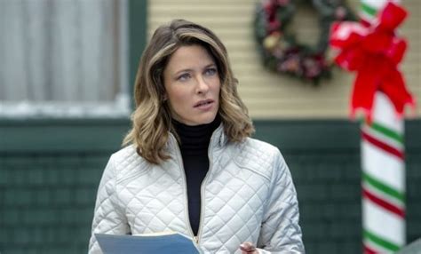Are people always asking you for your cookie recipes? Who Is Hannah In the Hallmark Movie 'Christmas Cookies'?