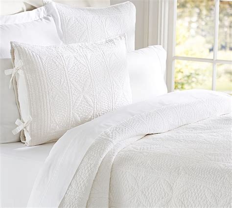 Create a unique and cool teen or dorm room. How to Use All White Bedding