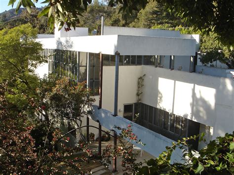 The small wedding party celebrated by getting very drunk, not an uncommon state for frankie at the time. Gallery of AD Classics: AD Classics: Lovell House / Richard Neutra - 1