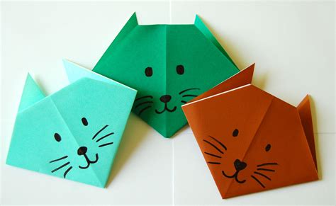 Tiere sind immer beliebte motive von malvorlagen für kindern. Make an Origami Cat | Bookworm Bear