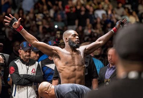 Twitter Reacts To Jones Return Mighty Mouse KO At UFC