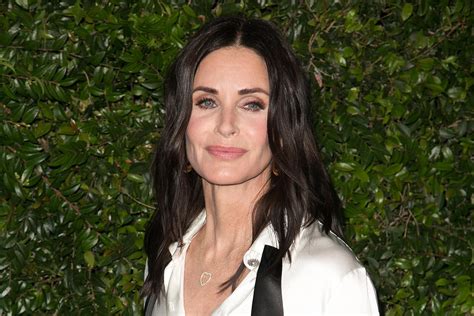 Courteney Cox Heading Back To Tv To Play Last Chance U Star