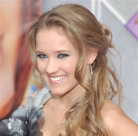 Emily Osment Young And Hungry Wiki Fandom Powered By Wikia