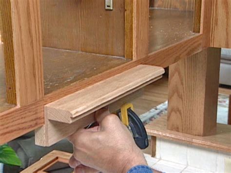 How To Reface And Refinish Kitchen Cabinets How Tos Diy